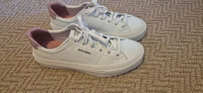 sketchers Selene size 7