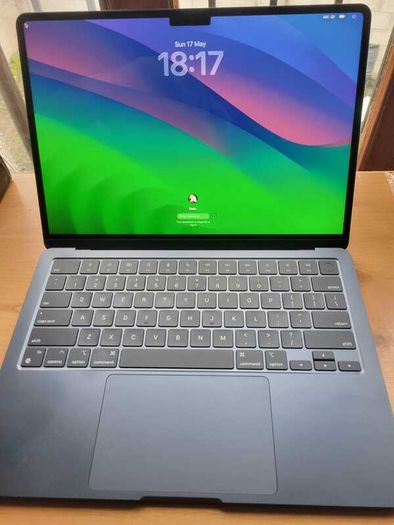 Apple MacBook Air M2 13.6 Midnight 512GB - Used twice in entire life