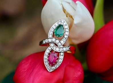 Vintage 1960/70s 'Toi et Moi' Emerald, Ruby & Diamond Ring