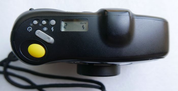 Minolta RIVA ZOOM PICO AF 35mm Film Camera with Minolta 38-60mm Lens Tested