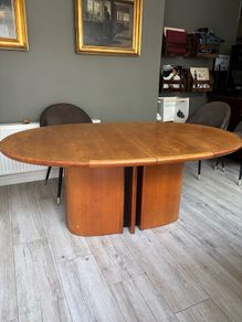extendable dining table