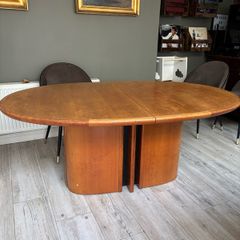 extendable dining table
