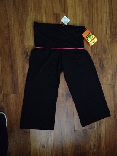 New with Tags..Black Stretch Lycra Maternity or Sports pants (large 12-14)