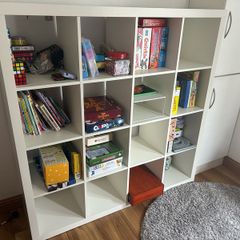 Shelf storage unit