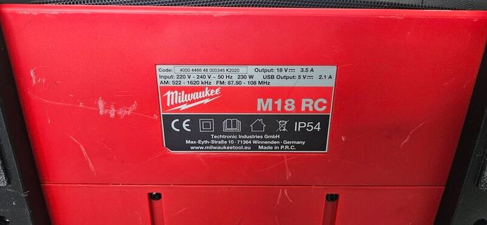 Milwaukee M18 RC-0 230V or 18V AM / FM Site Radio