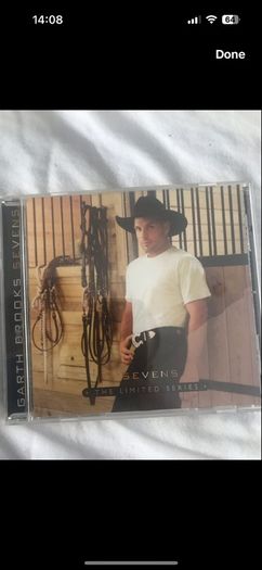 11 cds 5 euro each some are double see pictures Garth brooks ,Rolling Stones, etc see pictures