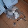 Floor Fan 45 cm, adjustable tilt. 3 speed chrome finish. Image 2