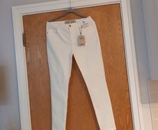 Primark  Ladies  White Super Stretch Jeans.  S.12.   B.N.W.T