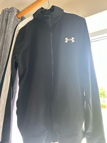 Underamour zip top