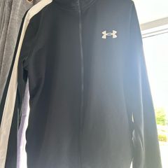 Underamour zip top