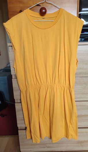 Size M Long tops - bundle of 2
