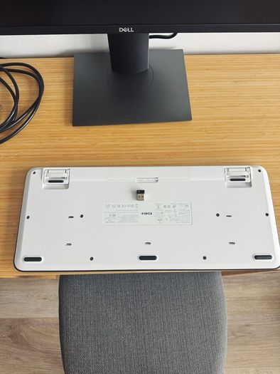Dell 27 Adjustable Monitor + Logitech Wireless QWERTY Keyboard