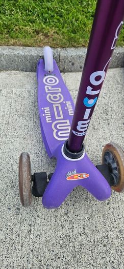 1x Pink Micro Mini Scooters
