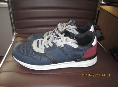 Runners size 44