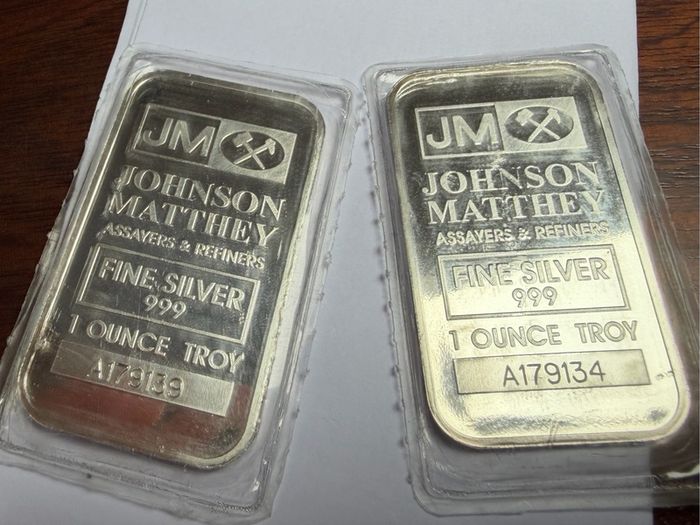 Vintage Johnson Matthey Sillver 1oz Bars