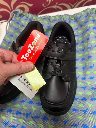 Toezone boys leather shoes with bag