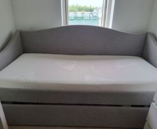 Day bed trundle