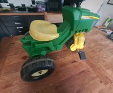 kids ride on pedal ride on tractor