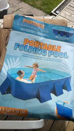 Folding pool 9 foot