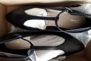 New clarkes flat shoes in box