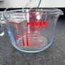 3 glass measuring jugs / Pyrex / Image 4