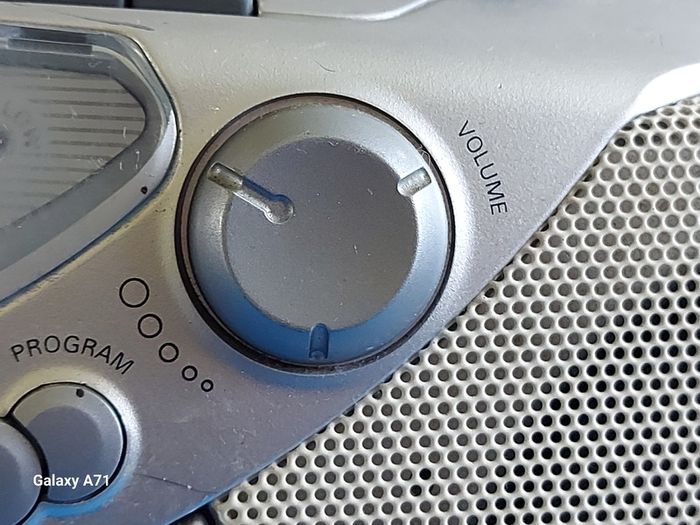 PHILIPS CD Radio Cassette Recorder Model AZ1008, Radio is excellent, great volume, CD Tape not working