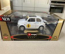 Fiat 500 Abarth Scale 1/18 Rare New Burago
