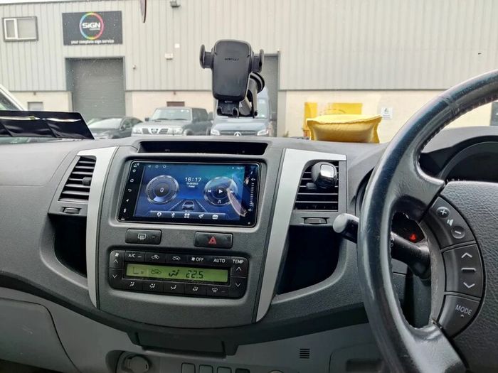 Toyota Hilux Android CarPlay Radio