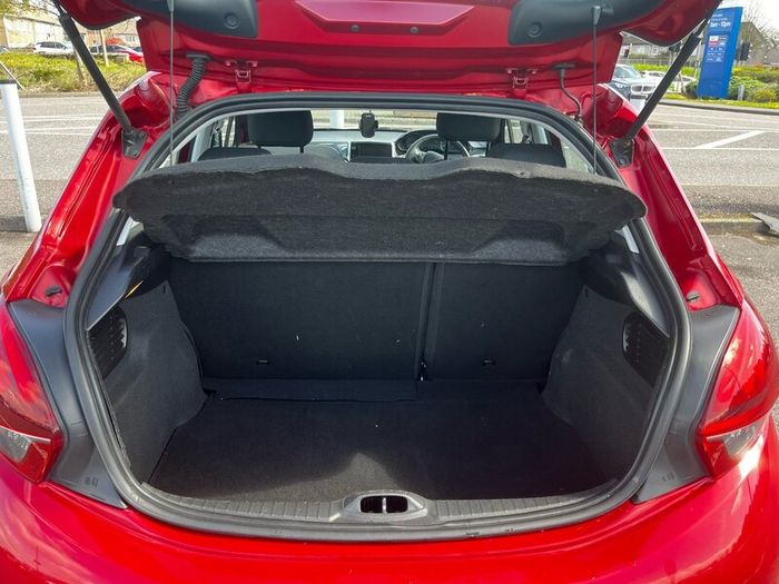 Peugeot 208 low mileage