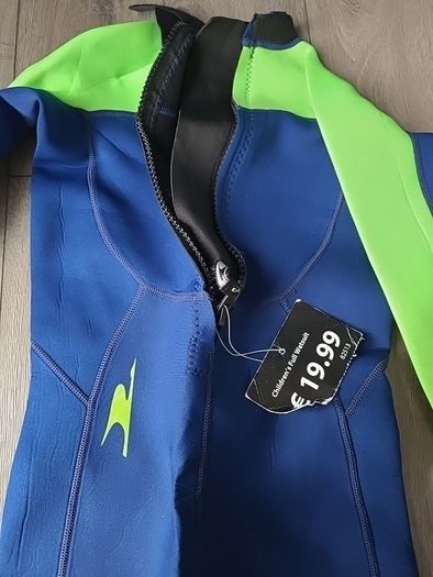 wetsuit