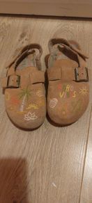 Girls Clogs