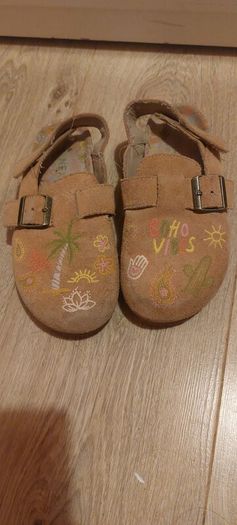 Girls Clogs
