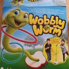 Wobbly worm game