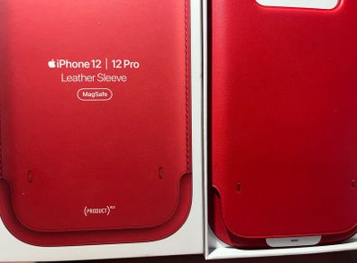 Apple IPhone 11 12 13 14 Pro Leather sleeve cover case with MagSafe original red product