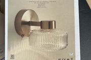 Rechargeable wall light