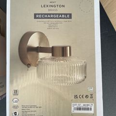 Rechargeable wall light