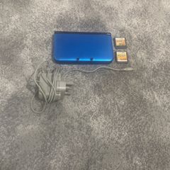 Nintendo 3ds XL Includes (charger and 2 games)