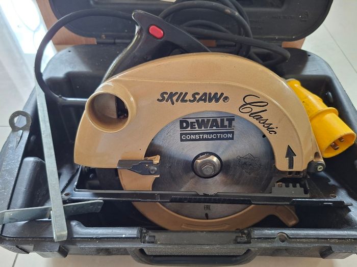 Skilsaw Classic 184mm Circular saw 110v
