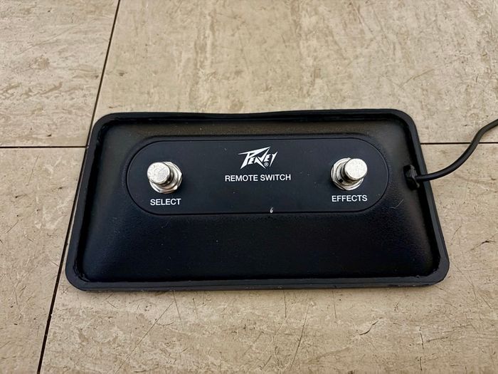 Peavey Bandit 112 Red Stripe 100W Guitar Amp + Footswitch