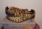 Brand New Women's Brooks Mach 13 size 7.5