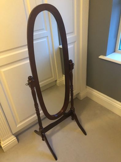 Chevel Mirror