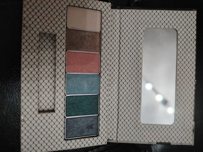 Eyeshadow Palette