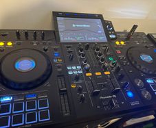 Pioneer RX3 and Reloop RP7000 mk2 set