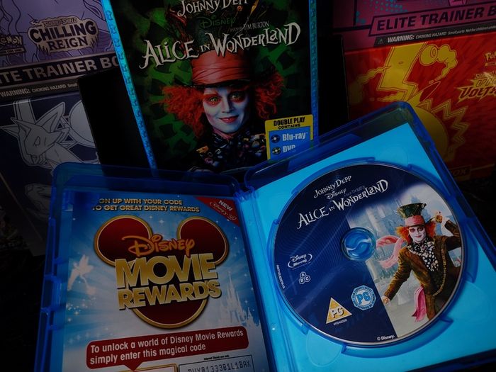 Alice in Wonderland ! Blu-ray ! with Slipcase ! Johnny Depp ! 2010 ! Disney !