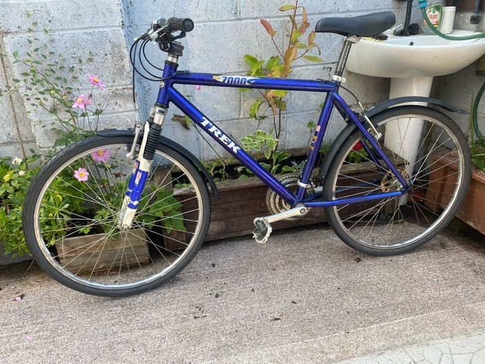 Trek zx7000 24 speed 26 inch wheels 19.5 inch frame front suspension steam with adjusted mudguards