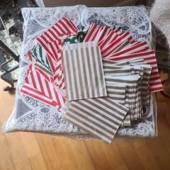 Job lot of 80 party bags for sweet table or sweetcart