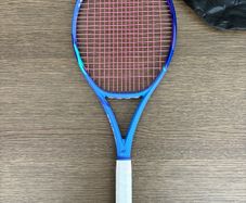 Yonex Ezone 98 Tour tennis racket - Grip size 4 Made in Japan
