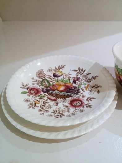 Vintage Tea Trio / Set Windsor Ware Johnson Brothers, Garden Bouquet