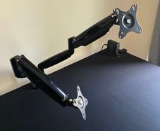 Dual monitor arm