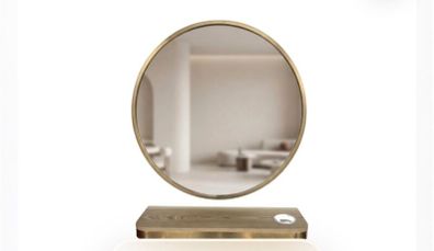Salon chair and mirror